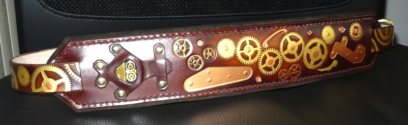 Sangle de guitare en cuir Steampunk ©www.lechoppedesophie.com